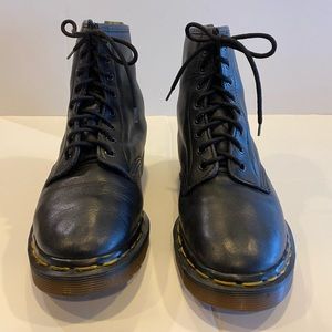 Dr Martens 1460 The original Women’s Boots Size 6